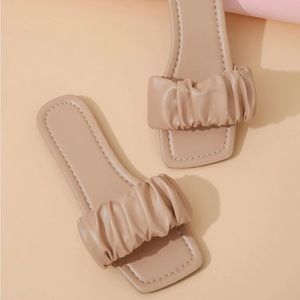 Women Ruched Single Band Slide Sandals